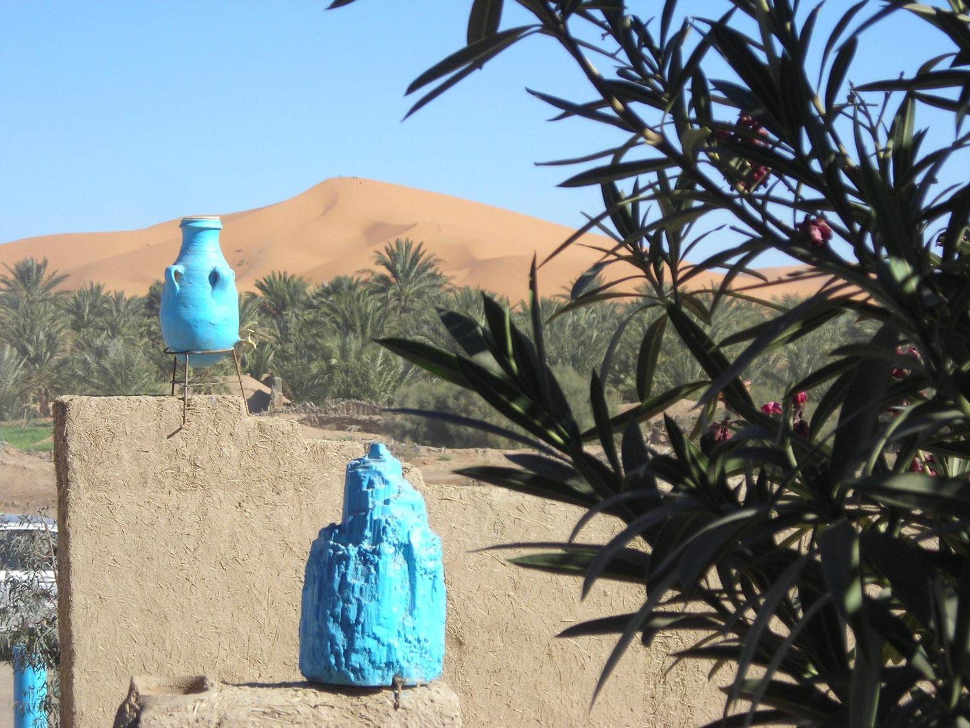 Auberge La Source Merzouga Bagian luar foto